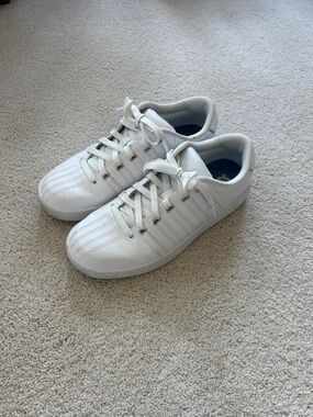 K-Swiss White Low-Top Lace-Up Sneakers with Blue Insole